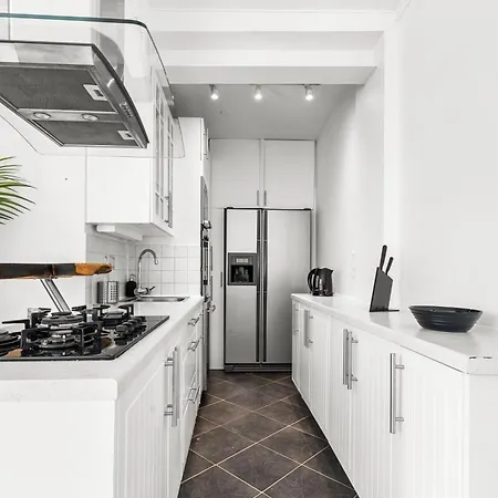 Apartment Gem In The Heart Of The